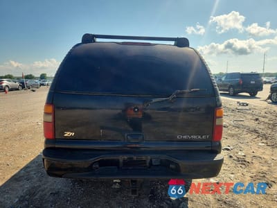Zdjęcie 6 z 12 samochodu: 2002 CHEVROLET SUBURBAN K1500 VIN:3GNFK16Z32G200845 - miniatura
