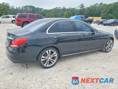 Trzecie zdjęcie samochodu z tyłu: 2016 MERCEDES-BENZ C 300 VIN:55SWF4JB3GU174557 - miniatura