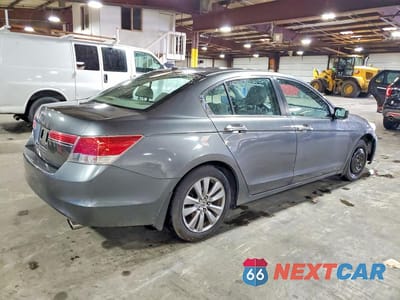 Trzecie zdjęcie samochodu z tyłu: 2011 HONDA ACCORD VIN:1HGCP2F85BA114222 - miniatura