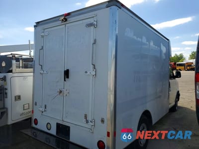 Trzecie zdjęcie samochodu z tyłu: 2014 CHEVROLET EXPRESS G3500 VIN:1GB0G2BG0E1200559 - miniatura