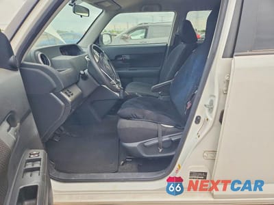 Zdjęcie 7 z 12 samochodu: 2009 TOYOTA SCION XB VIN:JTLKE50E491088663 - miniatura