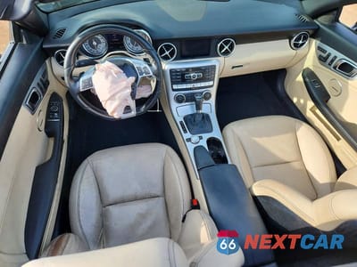 Zdjęcie 8 z 13 samochodu: 2013 MERCEDES-BENZ SLK 250 VIN:WDDPK4HA2DF055202 - miniatura