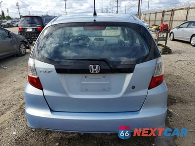 Zdjęcie 6 z 13 samochodu: 2009 HONDA FIT VIN:JHMGE882X9S060565 - miniatura