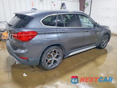 Trzecie zdjęcie samochodu z tyłu: 2017 BMW X1 XDRIVE28I VIN:WBXHT3C33H5F67907 - miniatura