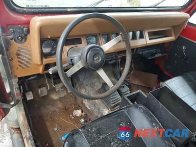 Zdjęcie 8 z 13 samochodu: 1995 JEEP WRANGLER / YJ S VIN:1J4FY19P7SP211287 - miniatura