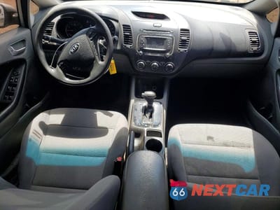 Zdjęcie 8 z 12 samochodu: 2018 KIA FORTE LX VIN:3KPFK4A7XJE268361 - miniatura