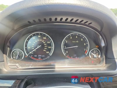 Zdjęcie 9 z 12 samochodu: 2013 BMW 550 I VIN:WBAFR9C57DDX80599 - miniatura