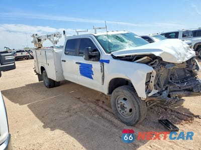 Czwarte zdjęcie samochodu z boku: 2024 FORD F350 SUPER DUTY VIN:1FD8W3HN0REF28524 - miniatura