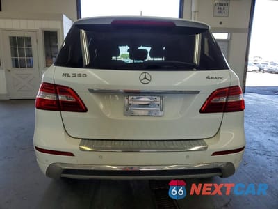 Zdjęcie 6 z 13 samochodu: 2014 MERCEDES-BENZ ML 550 4MATIC VIN:4JGDA7DB4EA335990 - miniatura
