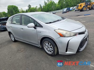 Czwarte zdjęcie samochodu z boku: 2016 TOYOTA PRIUS V TWO VIN:JTDZN3EU2GJ046200 - miniatura