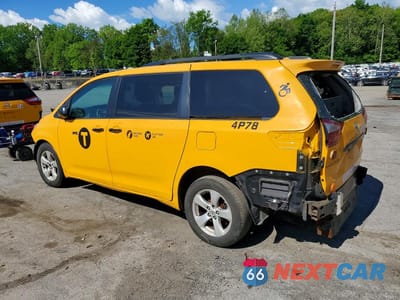 Drugie zdjęcie samochodu z przodu: 2017 TOYOTA SIENNA LE VIN:5TDKZ3DC7HS886962 - miniatura