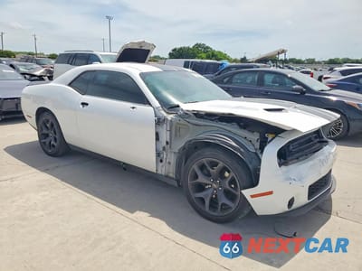 Czwarte zdjęcie samochodu z boku: 2020 DODGE CHALLENGER SXT VIN:2C3CDZAG5LH243373 - miniatura