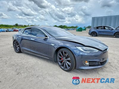 Czwarte zdjęcie samochodu z boku: 2016 TESLA MODEL S VIN:5YJSA1E43GF143561 - miniatura