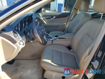Zdjęcie 7 z 13 samochodu: 2012 MERCEDES-BENZ C 300 4MATIC VIN:WDDGF8BB0CR197011 - miniatura
