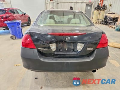 Zdjęcie 6 z 12 samochodu: 2007 HONDA ACCORD LX VIN:1HGCM56417A004718 - miniatura