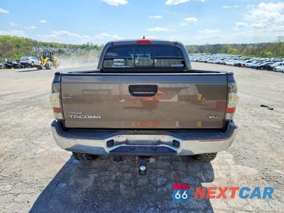 Zdjęcie 6 z 12 samochodu: 2014 TOYOTA TACOMA DOUBLE CAB VIN:5TFLU4EN3EX098792 - miniatura