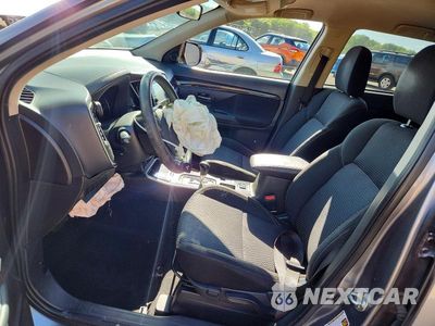 Zdjęcie 7 z 13 samochodu: 2020 MITSUBISHI OUTLANDER ES VIN:JA4AD2A37LJ001734 - miniatura