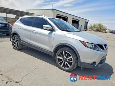 Czwarte zdjęcie samochodu z boku: 2017 NISSAN ROGUE SPORT SL VIN:JN1BJ1CP3HW030500 - miniatura
