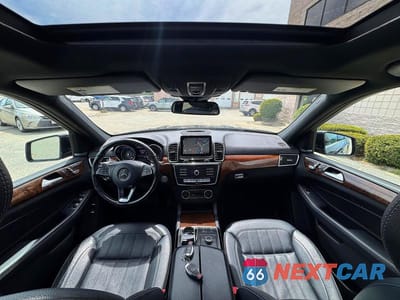 Zdjęcie 9 z 10 samochodu: 2018 MERCEDES-BENZ GLS 450 4MATIC VIN:4JGDF6EE9JB178577 - miniatura