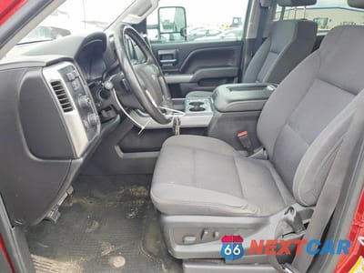 Zdjęcie 7 z 12 samochodu: 2018 CHEVROLET SILVERADO K1500 LT VIN:3GCUKREC1JG425680 - miniatura