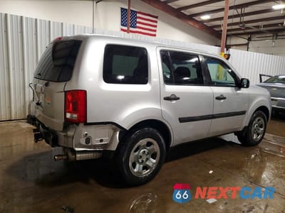 Trzecie zdjęcie samochodu z tyłu: 2011 HONDA PILOT LX VIN:5FNYF4H20BB059827 - miniatura