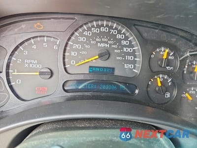 Zdjęcie 9 z 13 samochodu: 2005 CHEVROLET SUBURBAN C1500 VIN:3GNEC16Z45G242938 - miniatura