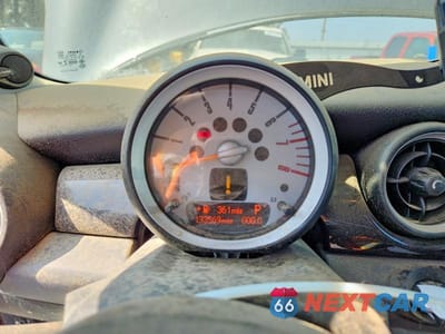 Zdjęcie 9 z 13 samochodu: 2010 MINI COOPER S VIN:WMWMF7C53ATZ73127 - miniatura