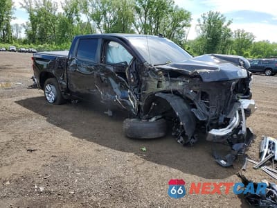 Czwarte zdjęcie samochodu z boku: 2023 CHEVROLET SILVERADO K1500 LT VIN:3GCPDDEK4PG197300 - miniatura