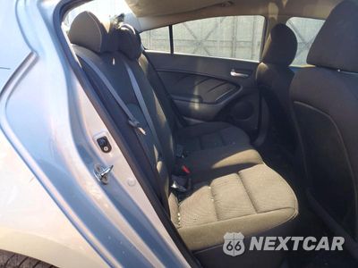 Zdjęcie 10 z 12 samochodu: 2017 KIA FORTE LX VIN:3KPFK4A77HE011488 - miniatura