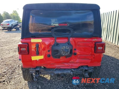 Zdjęcie 6 z 12 samochodu: 2018 JEEP WRANGLER UNLIMITED SAHARA VIN:1C4HJXEN7JW199639 - miniatura