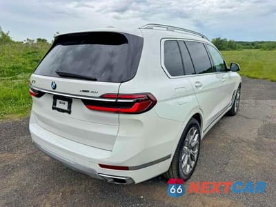 Trzecie zdjęcie samochodu z tyłu: 2023 BMW X7 XDRIVE40I VIN:5UX23EM05P9R82524 - miniatura