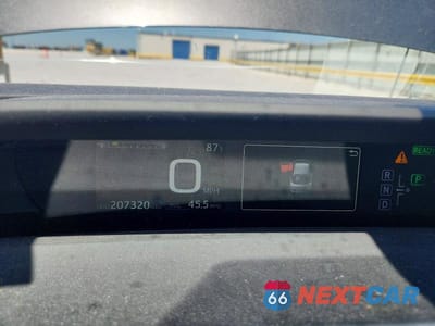 Zdjęcie 9 z 12 samochodu: 2018 TOYOTA PRIUS TWO VIN:JTDKBRFU2J3067524 - miniatura