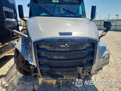 Zdjęcie 7 z 10 samochodu: 2020 FREIGHTLINER CASCADIA 126