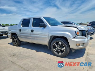 Czwarte zdjęcie samochodu z boku: 2014 HONDA RIDGELINE SPORT VIN:5FPYK1F72EB011993 - miniatura