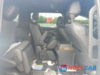Zdjęcie 10 z 12 samochodu: 2025 TOYOTA SIENNA PLATINUM 7-PASSENGER VIN:5TDERKEC2SS265884 - miniatura