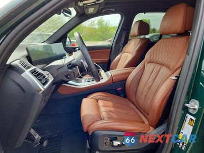 Zdjęcie 7 z 13 samochodu: 2024 BMW X5 M60I VIN:5UX33EU02R9S58782 - miniatura