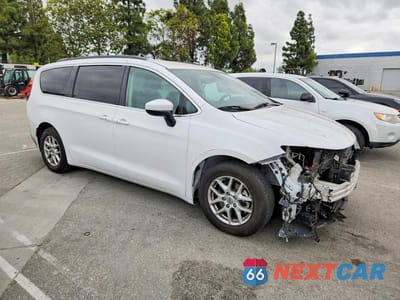 Czwarte zdjęcie samochodu z boku: 2021 CHRYSLER VOYAGER LXI VIN:2C4RC1DG0MR521162 - miniatura