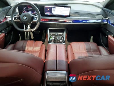 Zdjęcie 8 z 12 samochodu: 2024 BMW 740 I VIN:WBA23EH02RCS46008 - miniatura