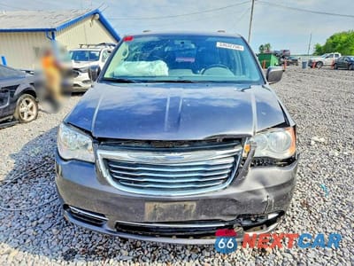 Piąte zdjęcie samochodu w środku: 2016 CHRYSLER TOWN & COUNTRY TOURING VIN:2C4RC1BG0GR295633 - miniatura