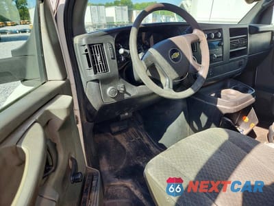 Zdjęcie 8 z 14 samochodu: 2012 CHEV EXPRESS G3500 VIN:1GB3G3CG6C1114672 - miniatura