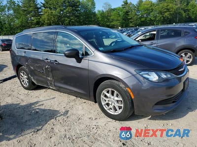 Czwarte zdjęcie samochodu z boku: 2020 CHRYSLER VOYAGER LXI VIN:2C4RC1DG7LR163315 - miniatura