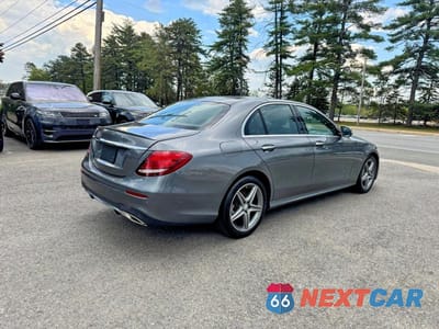 Trzecie zdjęcie samochodu z tyłu: 2017 MERCEDES-BENZ E 300 4MATIC VIN:WDDZF4KB5HA072058 - miniatura