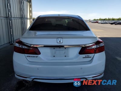 Zdjęcie 6 z 13 samochodu: 2016 HONDA ACCORD TOURING VIN:1HGCR3F96GA012394 - miniatura