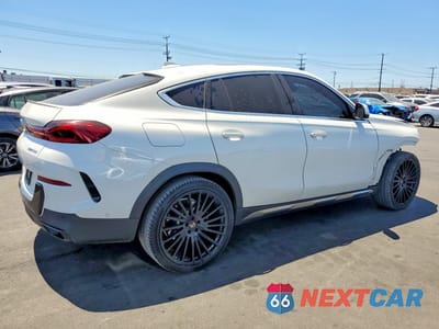 Trzecie zdjęcie samochodu z tyłu: 2021 BMW X6 XDRIVE40I VIN:5UXCY6C00M9G90162 - miniatura