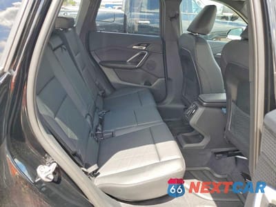 Zdjęcie 10 z 13 samochodu: 2023 BMW X1 VIN:WBX73EF08P5W11744 - miniatura