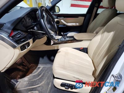 Zdjęcie 7 z 14 samochodu: 2017 BMW X5 XDRIVE35D VIN:5UXKS4C35H0Y16289 - miniatura