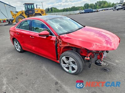 Czwarte zdjęcie samochodu z boku: 2023 AUDI A3 PREMIUM PLUS VIN:WAUHUDGYXPA069144 - miniatura