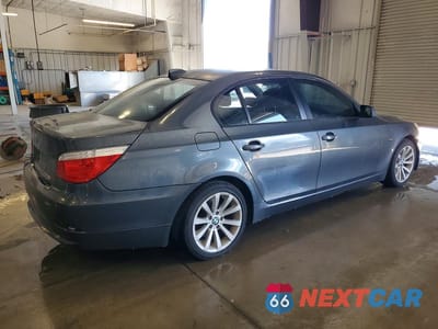 Trzecie zdjęcie samochodu z tyłu: 2008 BMW 528 XI VIN:WBANV13548CZ60000 - miniatura