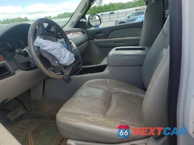 Zdjęcie 7 z 13 samochodu: 2008 GMC YUKON XL C1500 VIN:1GKFC16J98R128174 - miniatura