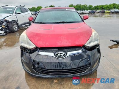 Piąte zdjęcie samochodu w środku: 2012 HYUNDAI VELOSTER BASE VIN:KMHTC6AD0CU061270 - miniatura